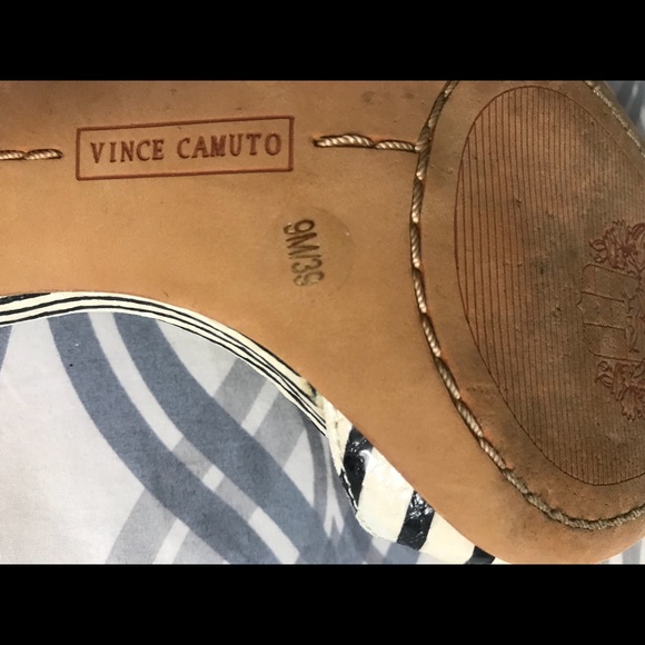 Two beautiful shoes - Picture 7 of 8